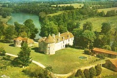 Vue aérienne du Château de la Côte et l'Etang