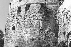 Руїни замку Сенявського. Південна вежа