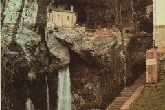 Covadonga, La Santa Cueva