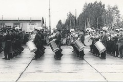 Orchester auf dem Paradeplatz der sowjetischen Militäreinheit in der Nähe von Hillersleben
