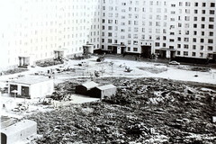 Двор - вид на дом 48 по ул. Корнейчука - 1979 год