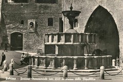 Fabriano, Fontano Monumentale in Piazza della Repubblica