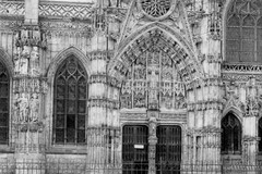 Eglise du Saint-Esprit à Rue, vue de détail : le portail
