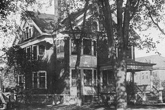 The city home of W.L. Sikes, 490 Richmond Avenue