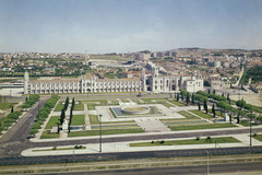 Praça do Império, ao fundo Mosteiro dos Jerónimos