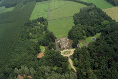 Luchtfoto van het kasteel Hardenbroek