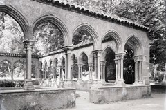 Jardin Massey à Tarbes : cloître de l'abbaye de Saint-Sever-de-Rustan