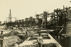 Statyba iš Karalienė Luizė tilto
