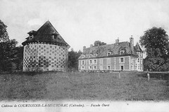 Château de Courtonne-la-Meurdrac. Façade ouest