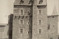 Château de Vitré. Le château, côté intérieur