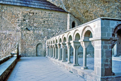 Сlaustro del Monasterio de San Juan de la Peña