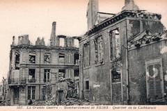 Reims - quartier de la Cathédrale, сoin de la rue des Cordeliers et rue de Université