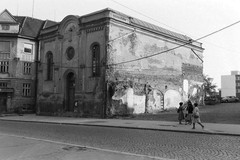 Vyškov, synagoga. Vpravo stopy po zbořeném sousedícím obecním domě židovské obce
