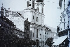 Nádor utca, szemben a Nepomuki Szent János-templom és rendház
