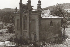 Slezská Harta, hrobka