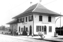 Stationsgebäude (gross) Bätterkinden