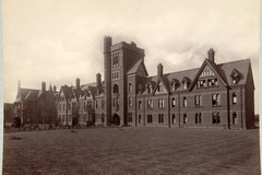 Cambridge. Girton College. Main Entrance
