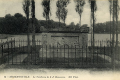 Oise, Ermenonville: tombeau de Jean-Jacques Rousseau