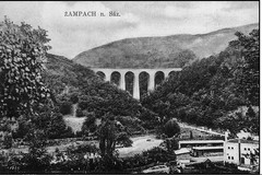 Pohled na železniční viadukt