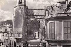 Sulmona, Portale della Chiesa di San Francesco