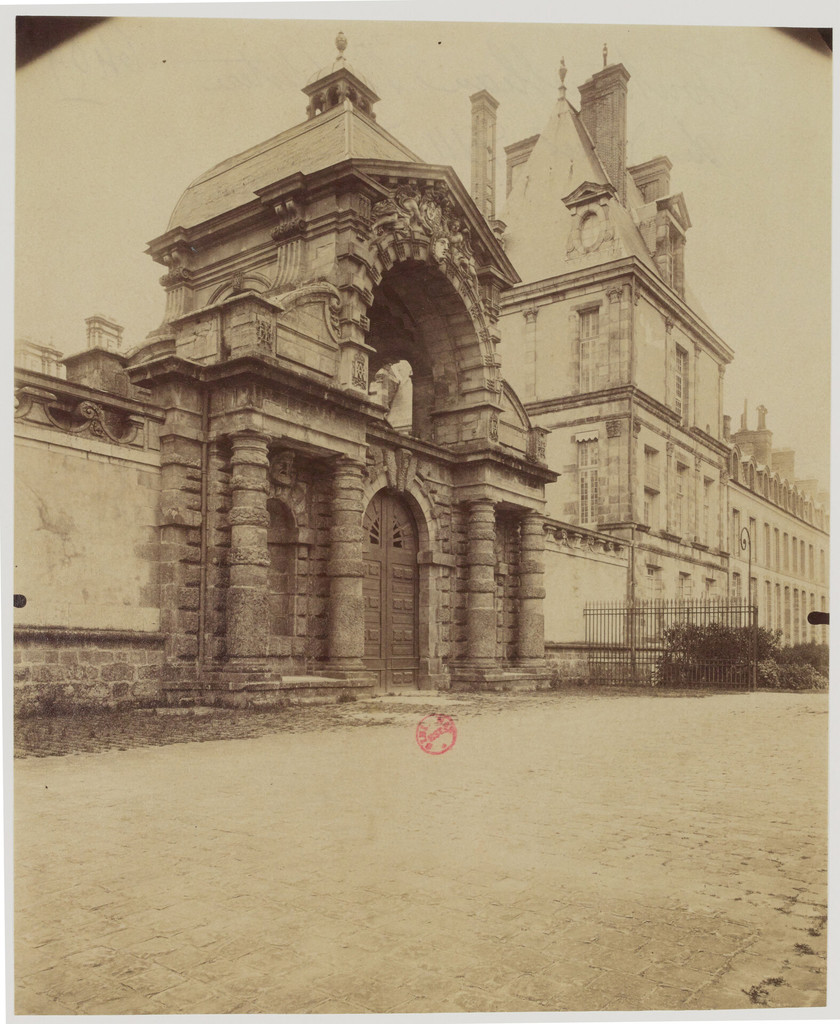 La Seine-et-Marne. Château Fontainebleau. Baptistère de Louis XIII