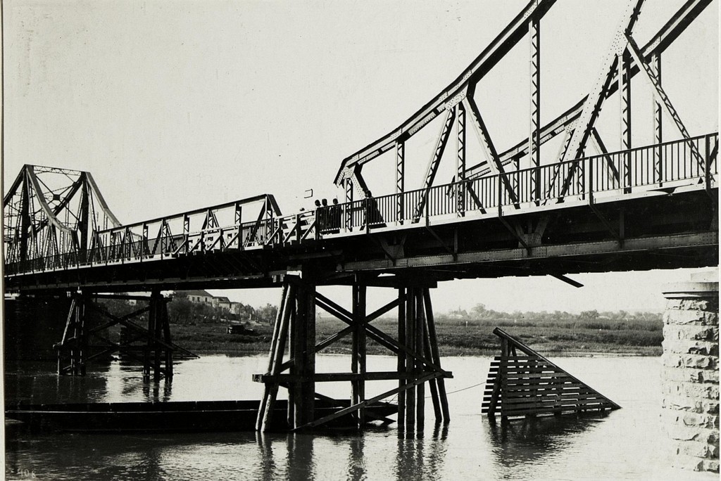Міст через ДНІСЕРУ