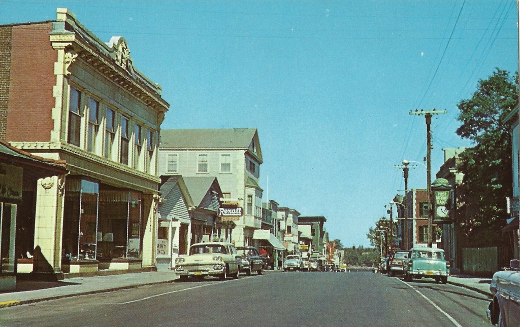 Main Street, Bar Harbor, Maine, USA