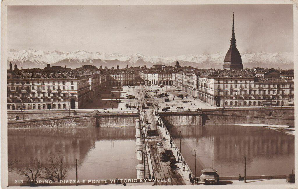 Piazza e Ponte Vittorio Emanuele