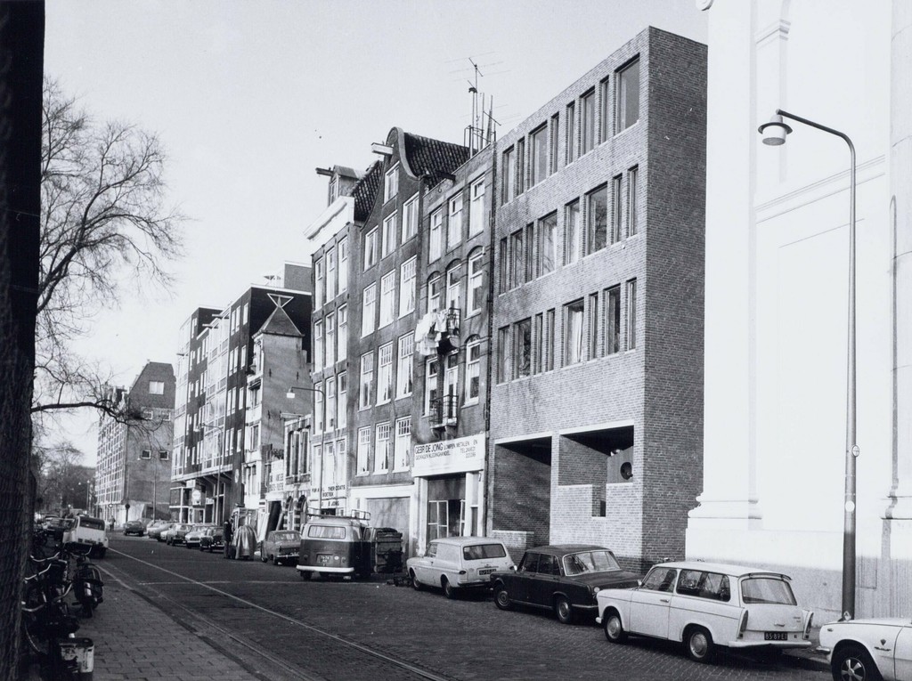 Waterlooplein 59-57 enz. (v.r.n.l.)