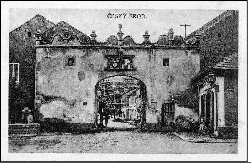 Český Brod, Kouřimská brána