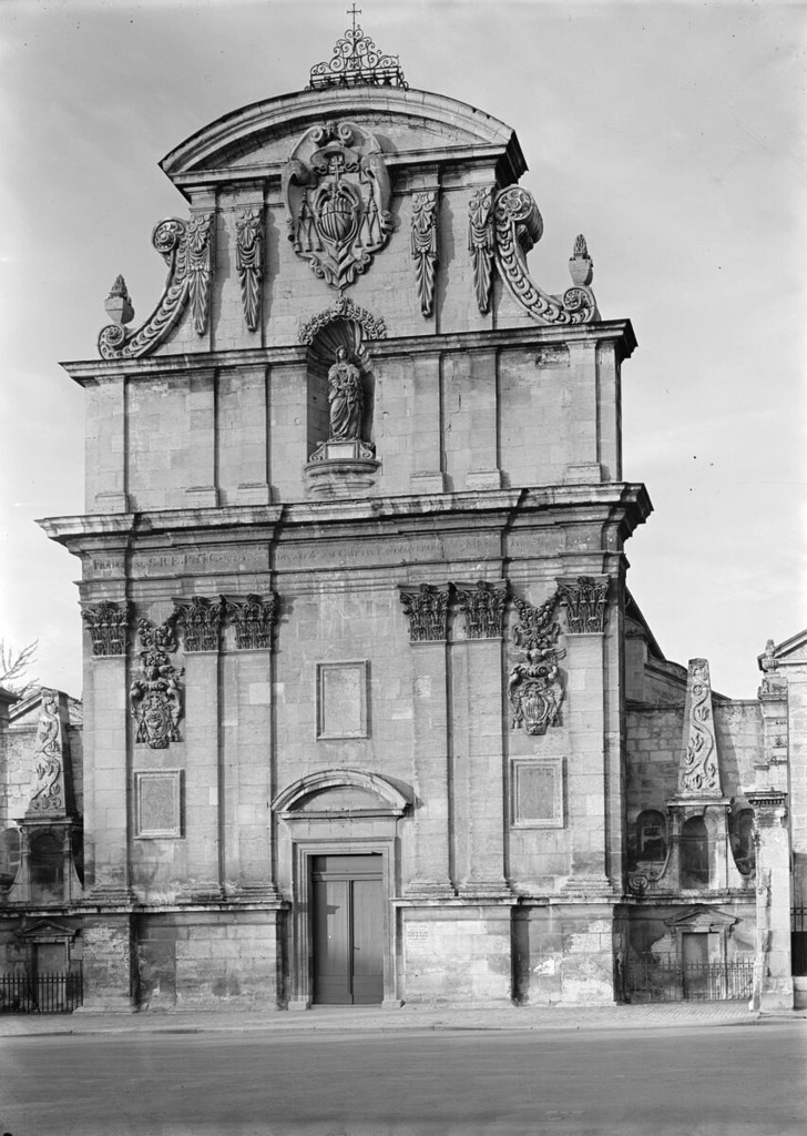 Façade de l'église Saint Bruno de Bordeaux