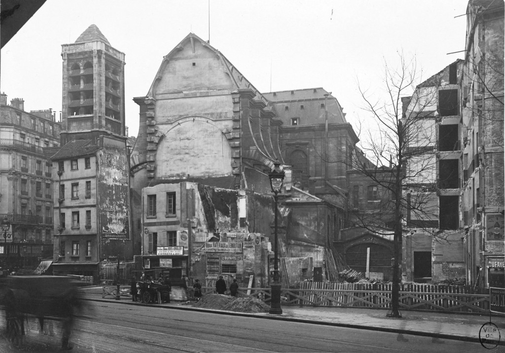 Destruction du séminaire et des immeubles aux abords de l'église Saint-Nicolas-du-Chardonnet