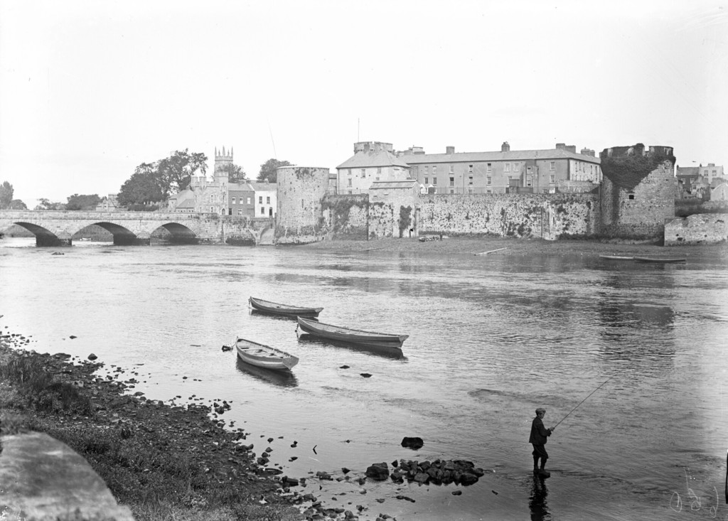 Limerick. View of King John's Castle