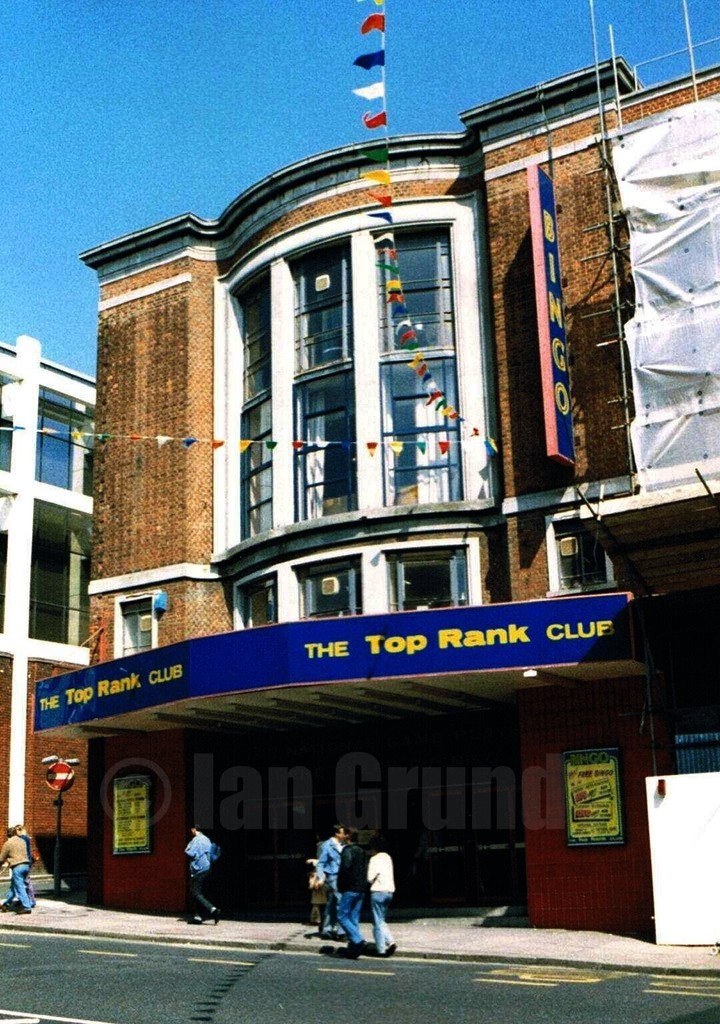 Imperial / Essoldo Theatre Brighton as a bingo hall in 1988