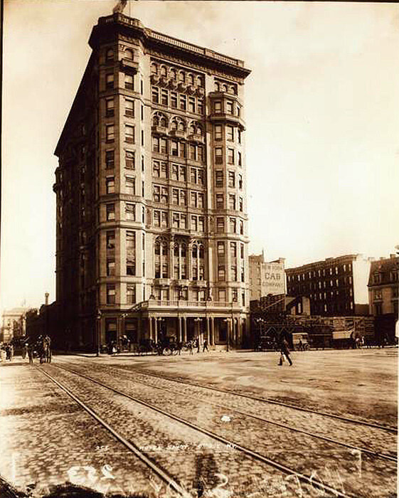 59th Street at Fifth Avenue, looking east. Hotel Savoy is pictured