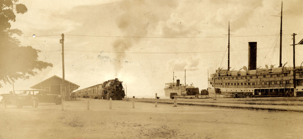 Key West. Florida East Coast Railway, Key West Extension. Train leaving the station at Trumbo Island