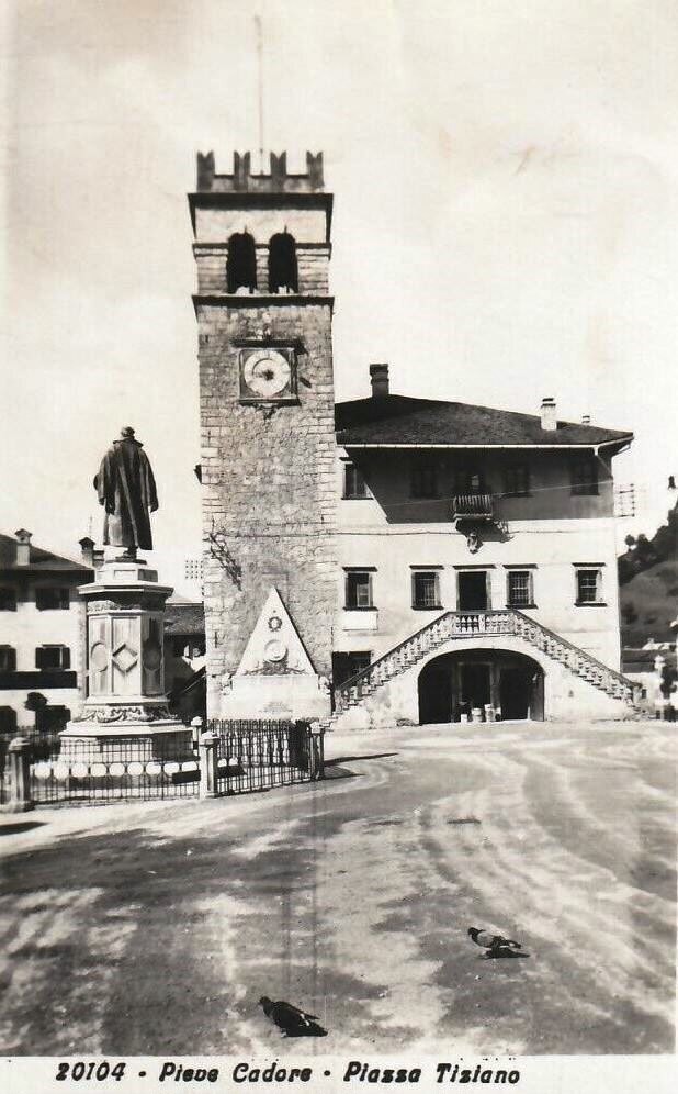 Pieve di Cadore. Piazza Tiziano