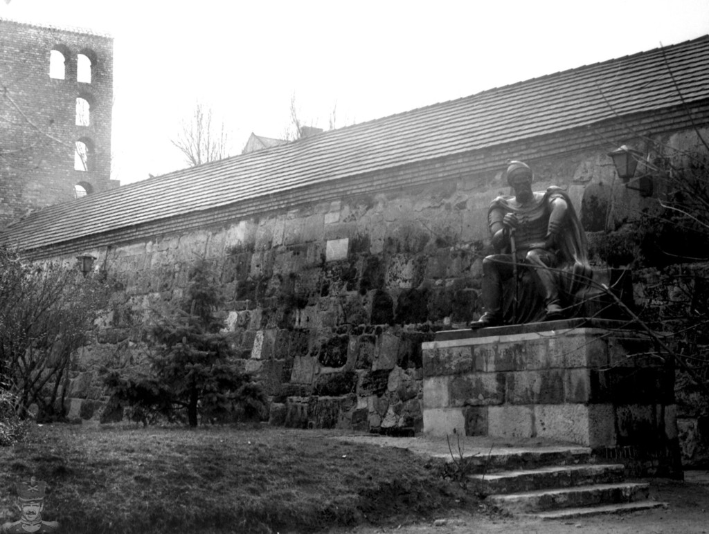 Székesfehérvár, Prohászka liget, Wathay Ferenc várkapitány szobra