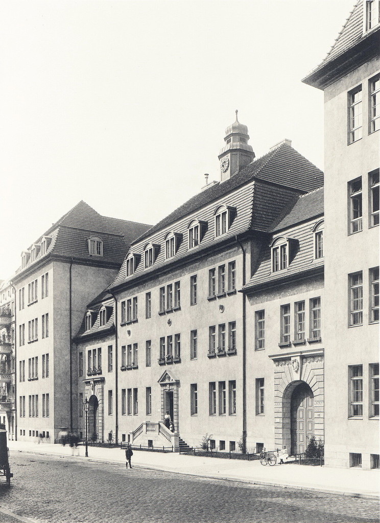 Gemeindedoppelschule in der Bötzowstraße