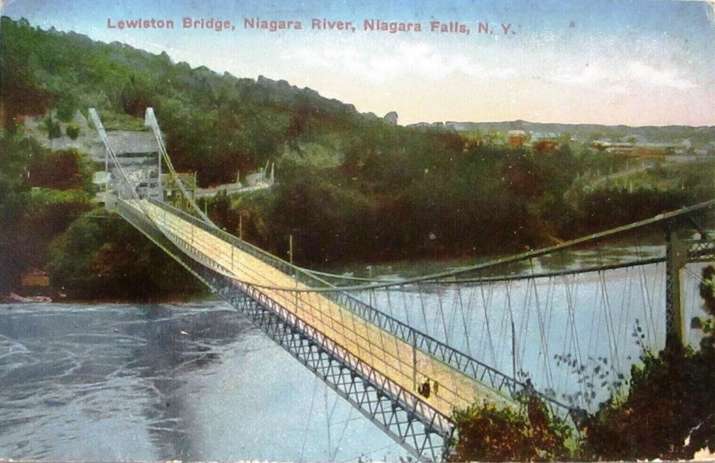 Lewiston Bridge. Niagara River. Niagara Falls