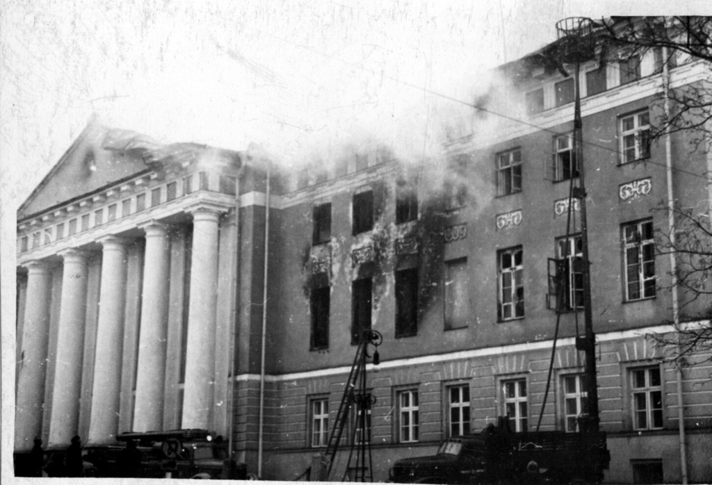 Tulekahju peahoones Tartu Ülikooli