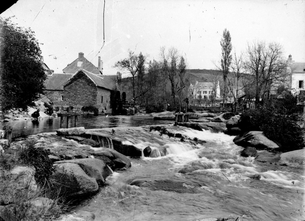 Les moulins à eau de Pont-Aven au bord de l'Aven