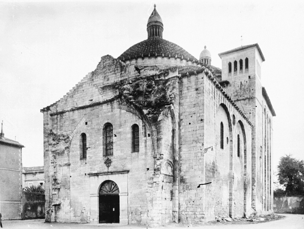 Périgueux. Église Saint-Étienne-de-la-Cité