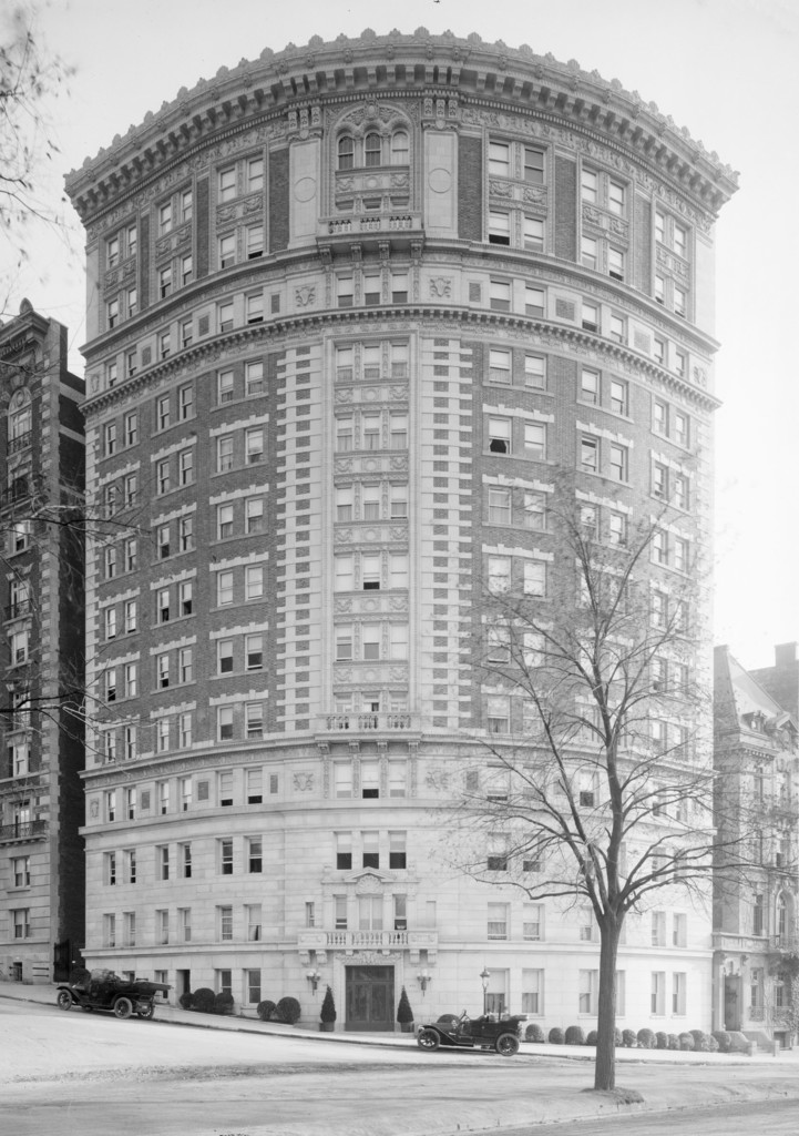 435 Riverside Drive at the corner of West 116th Street. Colosseum Apartment House