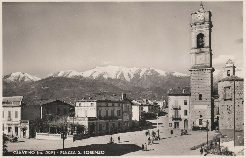 Giaveno, Piazza San Lorenzo