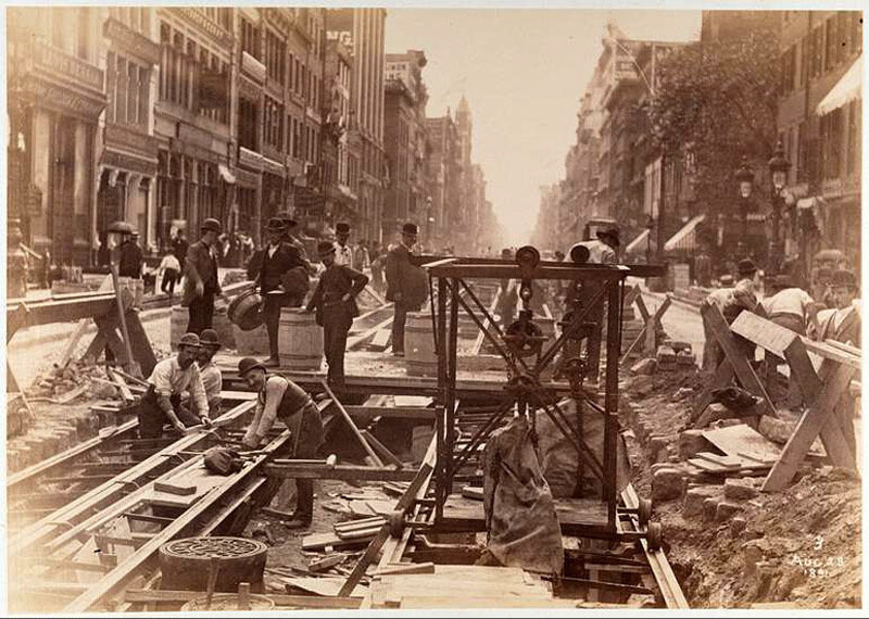 Construction of the cable road on Broadway