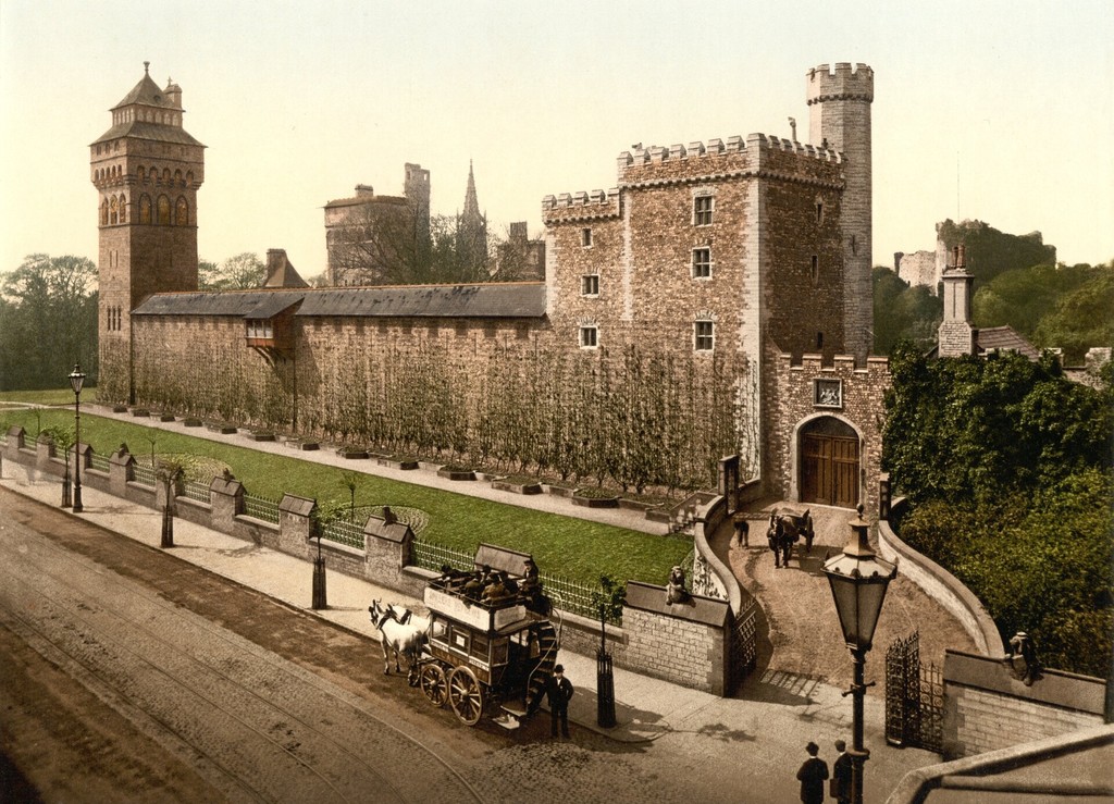 Cardiff Castle (eng. Cardiff Castle, Wall. Castell Caerdydd)
