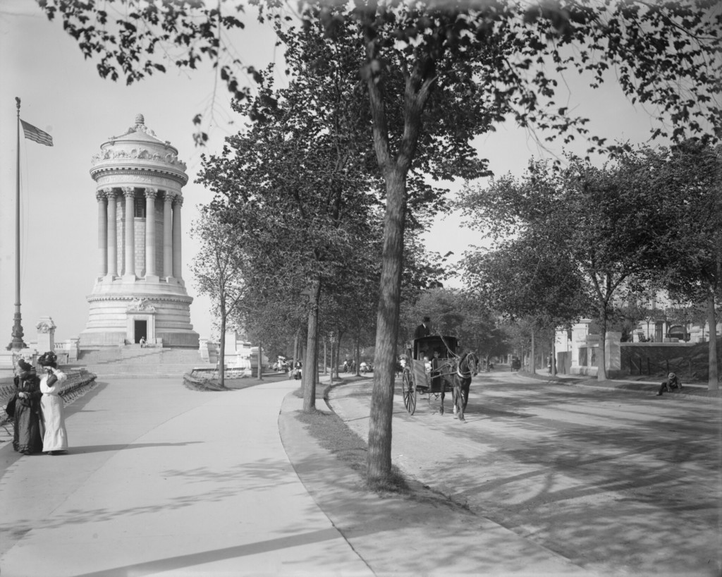 Riverside Drive at 89th Street. Soldiers and Sailors Monument