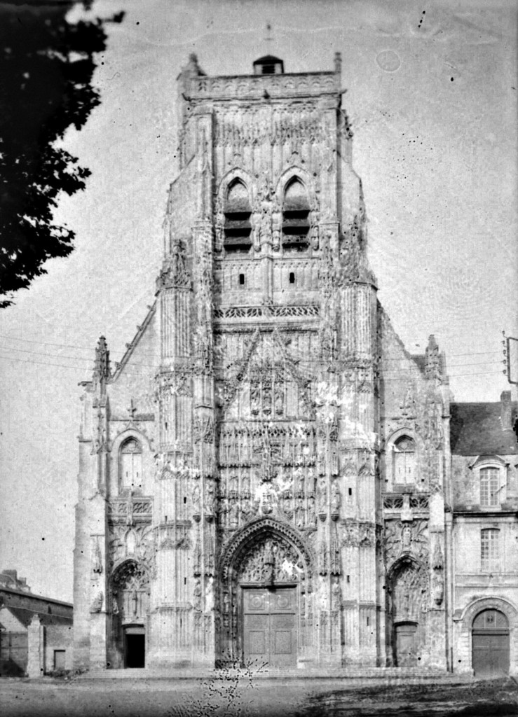 Église abbatiale de Saint-Riquier : façade principale