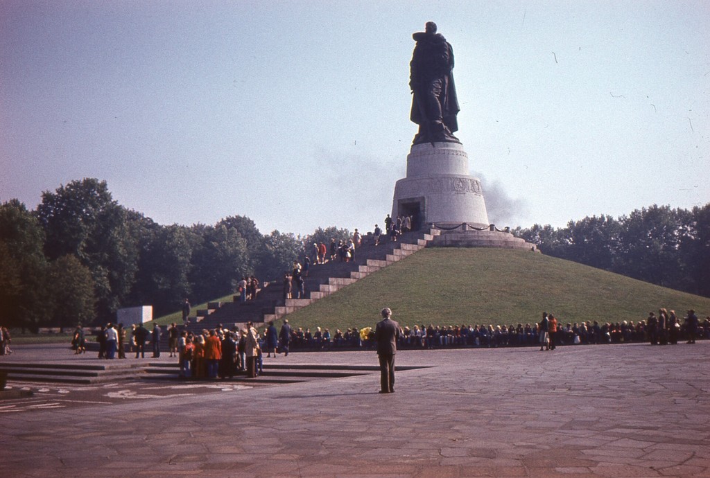 Treptow Park. Denkmal für den sowjetischen Soldatenbefreier